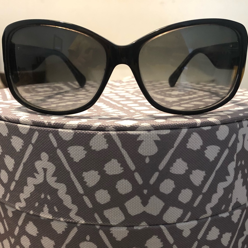 COACH Sunglasses - Picture 8 of 9